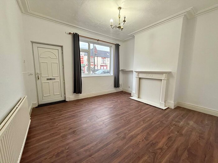 2 Bedroom Property To Rent In Castleford Road, Normanton, WF6