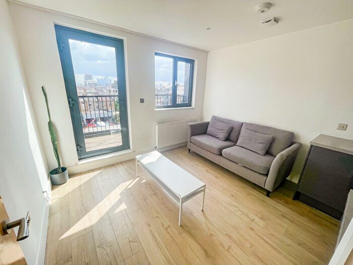 2 Bedroom Flat To Rent In Sahin House, Shacklewell Lane, Dalston, E8