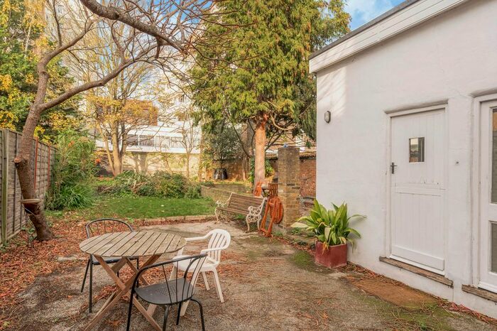 1 Bedroom Maisonette To Rent In Griffiths Road, Wimbledon, London, SW19