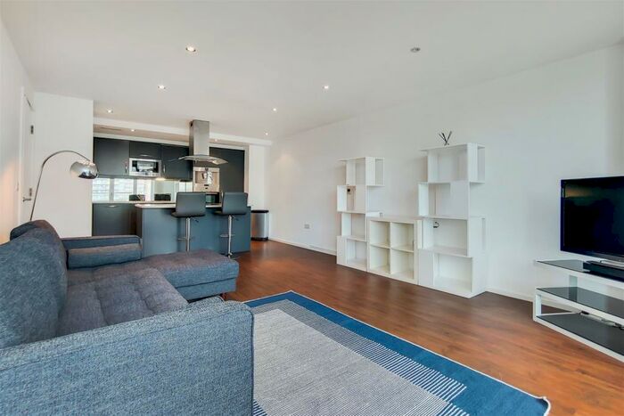 2 Bedroom Apartment To Rent In The Oxygen Apartments, Royal Victoria Dock, E16