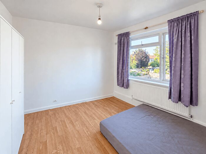 2 Bedroom Flat To Rent In Charthouse Avenue, Wembley, HA0