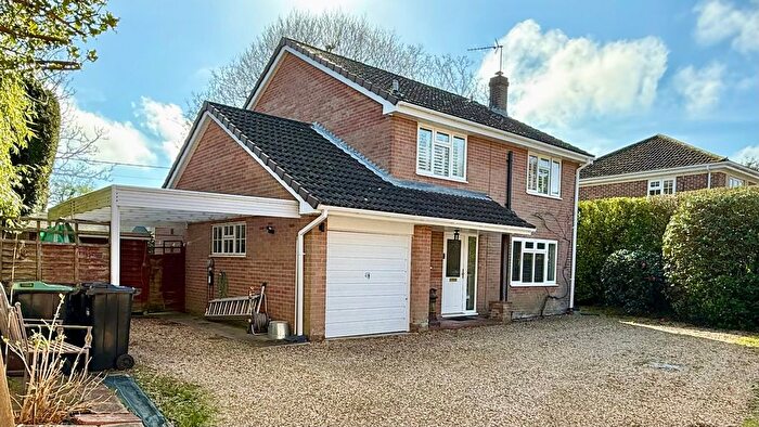 4 Bedroom Detached House For Sale In Manchester Road, Sway, Lymington, SO41