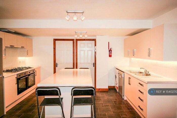 8 Bedroom Terraced House To Rent In Brailsford Road, Manchester, M14