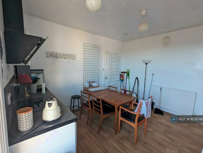 3 Bedroom Flat To Rent In Claremont House, Margate, CT9