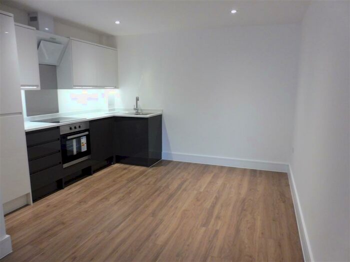 1 Bedroom Flat To Rent In Lower Stone Street, Maidstone, ME15