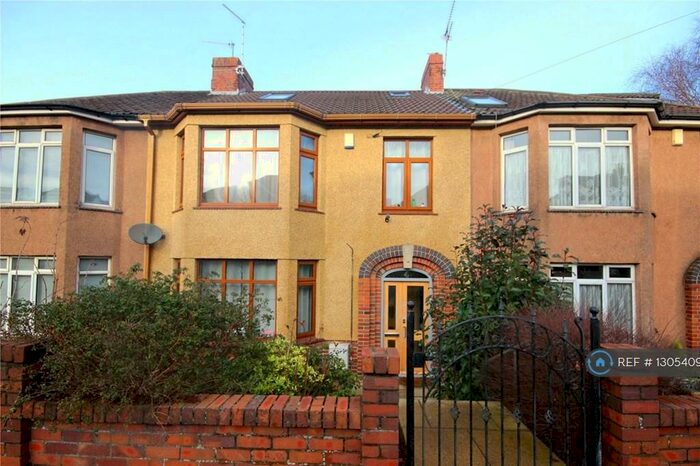 6 Bedroom Semi-Detached House To Rent In Kenmore Drive, Bristol, BS7