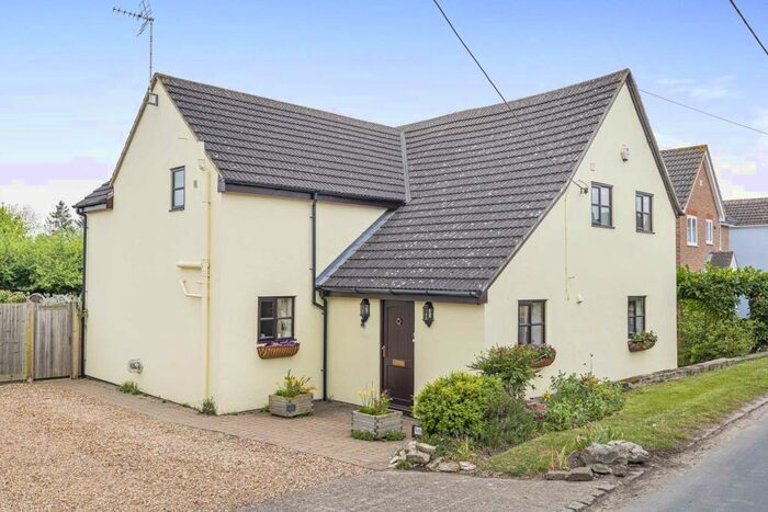 4 Bedroom Detached House For Sale In Wood End Road, Kempston Rural, MK43