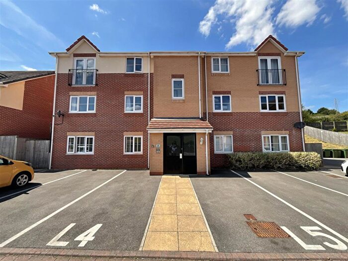 2 Bedroom Flat For Sale In Blueberry Way, Scarborough, YO12