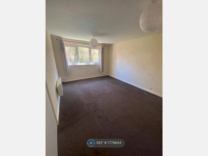 1 Bedroom Flat To Rent In Stockwood/Hengrove, Bristol, BS14