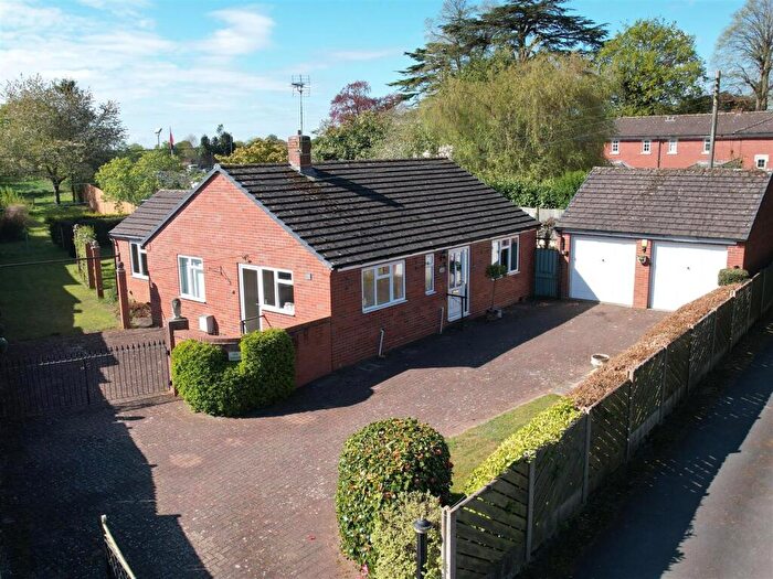 2 Bedroom Detached Bungalow For Sale In Summerfield Lane, Kidderminster, Worcestershire, DY11