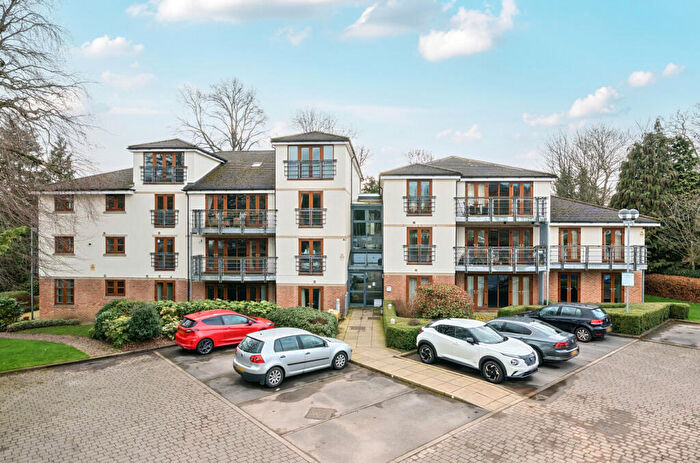 3 Bedroom Duplex For Sale In Harrogate Road, Moortown, Leeds, LS17