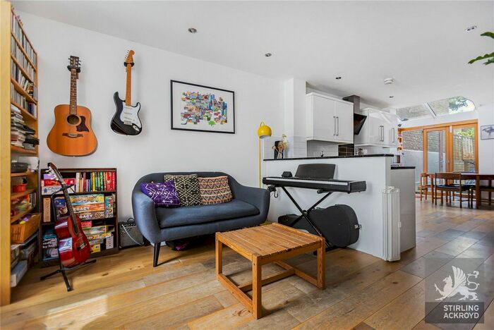 3 Bedroom Flat To Rent In Glenarm Road, Hackney, London, E5