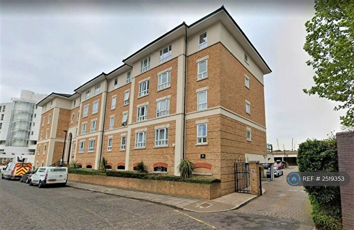 2 Bedroom Flat To Rent In Galleons View, London, E14