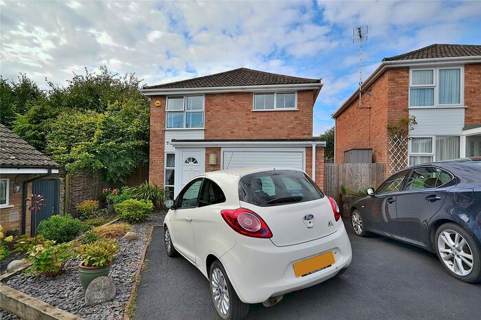 3 Bedroom Detached House For Sale In Bideford Green, Leighton Buzzard, Bedfordshire, LU7