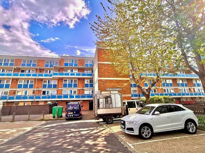 4 Bedroom Apartment To Rent In Sedgley Close, Southsea, PO5