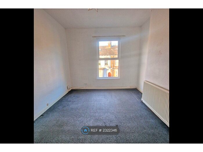 1 Bedroom Flat To Rent In Peel Street, Hull, HU3