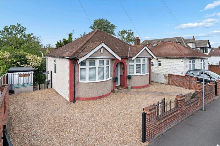 2 Bedroom Detached Bungalow For Sale In Betterton Road, Rainham, RM13