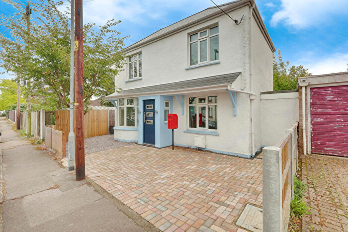 3 Bedroom Detached House For Sale In Beech Road, Benfleet, SS7