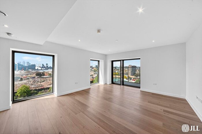 3 Bedroom Apartment For Sale In Riverscape Walk London, E16