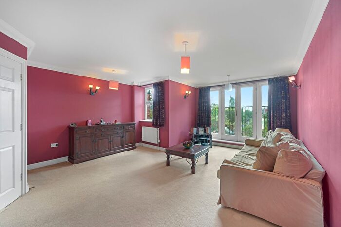 4 Bedroom Terraced House For Sale In Kingston Road, Raynes Park, SW20