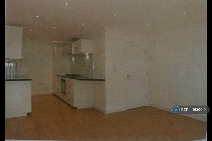 2 Bedroom Flat To Rent In Rivington Court, Dagenham East, RM10
