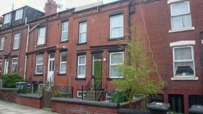3 Bedroom Terraced House To Rent In Colenso Grove, Holbeck, Leeds, LS11