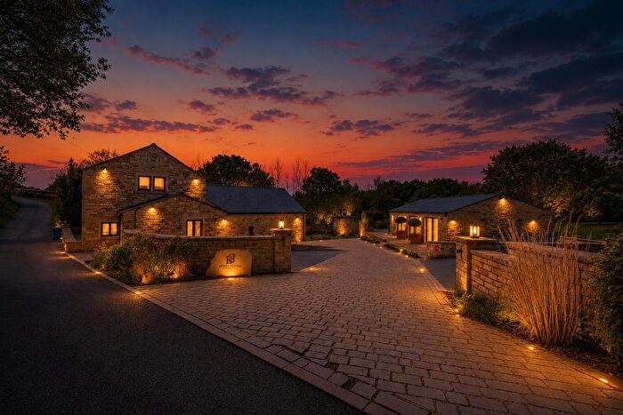 7 Bedroom Detached House For Sale In Bury Old Road, Ramsbottom, Bury, BL0