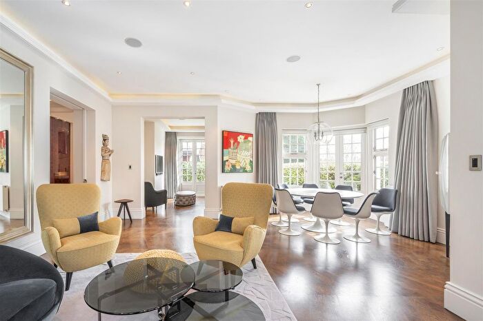 2 Bedroom Flat For Sale In Kidderpore Avenue, Hampstead, NW3
