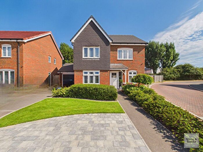 4 Bedroom Detached House For Sale In Linseed Way, Yapton, BN18