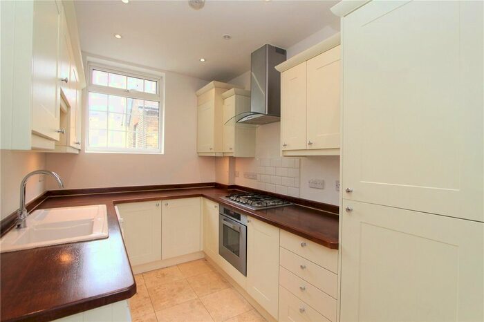 3 Bedroom Flat To Rent In North Common Road, London, W5