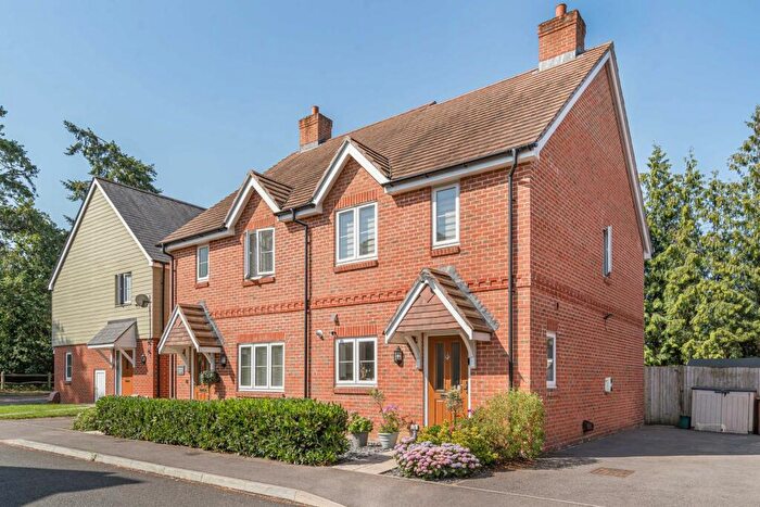2 Bedroom Semi Detached House For Sale In Juniper Close, Wrecclesham, Farnham, Surrey, GU10