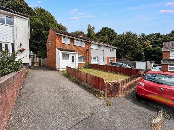 3 Bedroom Semi-detached House For Sale In Dan-Yr-Allt Close, Rhydyfelin, Pontypridd, CF37