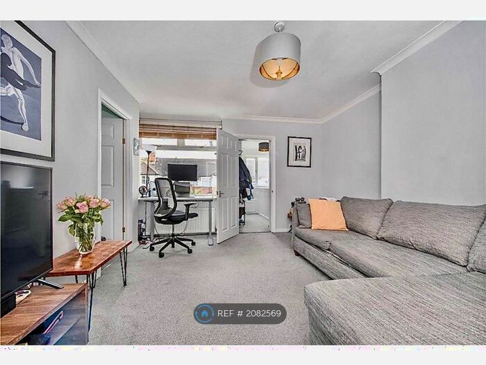 2 Bedroom Maisonette To Rent In Barnard Gardens, New Malden, KT3