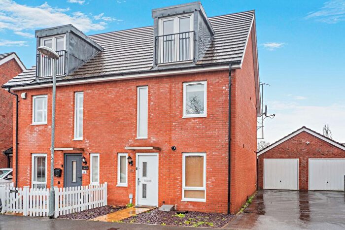 1 Bedroom Semi Detached House For Sale In Nicholson Park, Bracknell, RG12