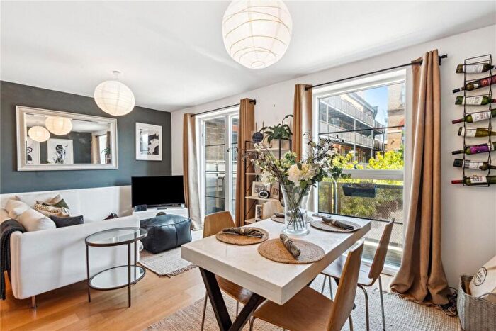1 Bedroom Flat For Sale In York Road, Clapham Junction, SW11