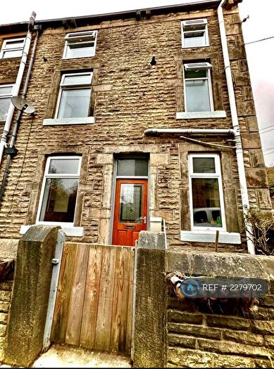 3 Bedroom End Of Terrace House To Rent In Willow Bank, Todmorden, OL14