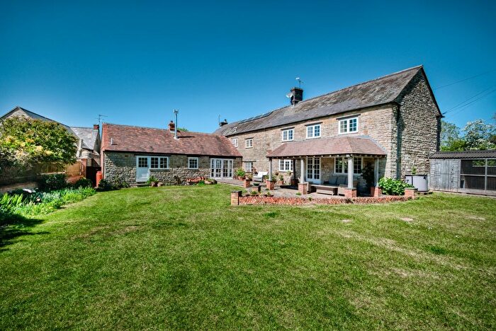 5 Bedroom Detached House For Sale In Fulready, Ettington, CV37