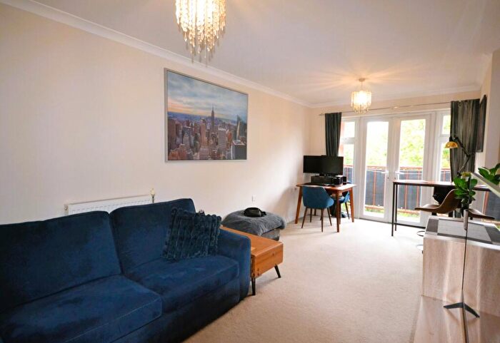 1 Bedroom Flat To Rent In Archery Lane Bromley, BR2