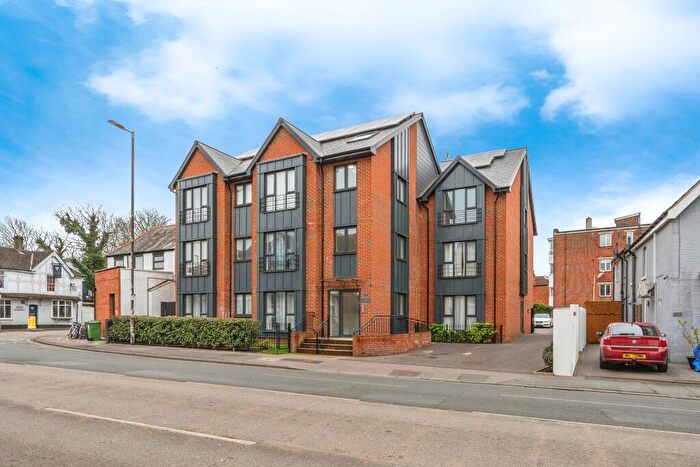 1 Bedroom Flat For Sale In Milton Road, Southsea, Hampshire, PO4