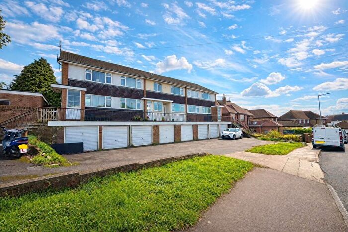 2 Bedroom Maisonette To Rent In Wood Street, Chelmsford, Essex, CM2