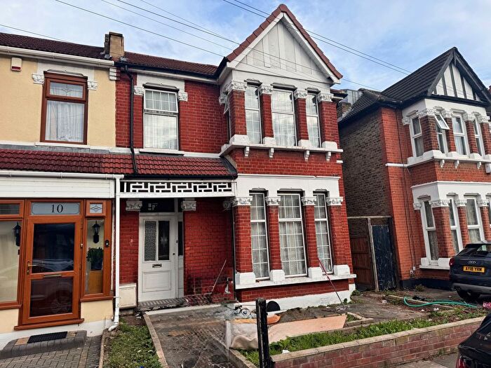 5 Bedroom End Terrace House To Rent In Audley Gardens, Ilford, Essex, IG3