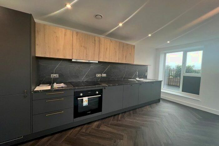 2 Bedroom Flat To Rent In Homer Road, Solihull, B91