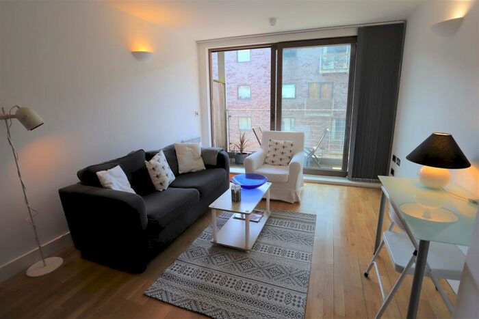1 Bedroom Apartment To Rent In Advent House, Manchester, M4