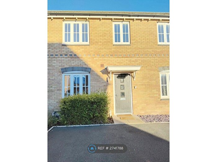 3 Bedroom Terraced House To Rent In Meridian Close, Nottingham, NG8