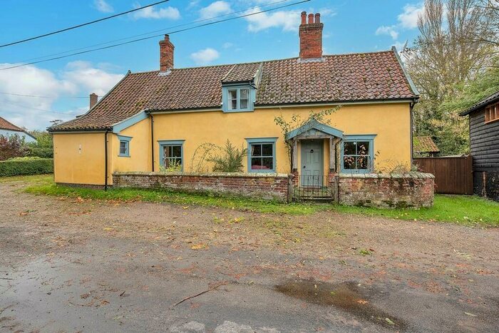 3 Bedroom Detached House For Sale In Gissing, IP22