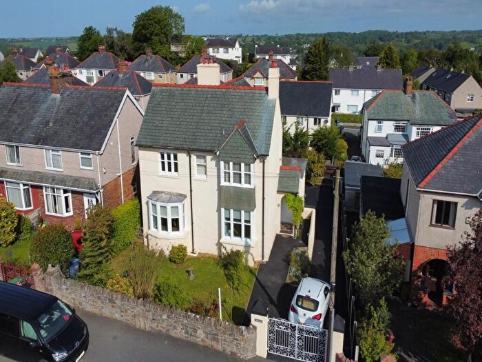 4 Bedroom House To Rent In Ffriddoedd Road, Bangor, LL57