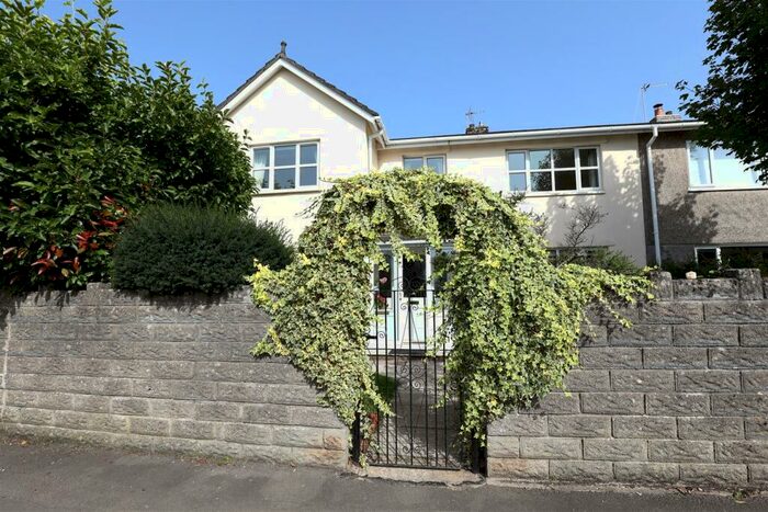 4 Bedroom House To Rent In Brynmair, Broadway, Cowbridge, CF71
