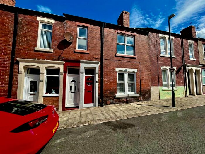 3 Bedroom Flat To Rent In Bewick Street, South Shields, NE33