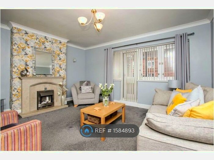 3 Bedroom Flat To Rent In Glasgow, Glasgow, G11