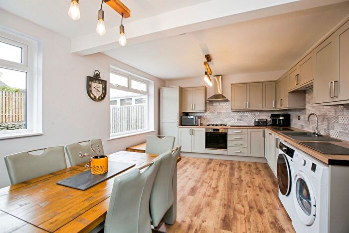 3 Bedroom Semi-Detached House For Sale In Illingworth Crescent, Halifax, HX2